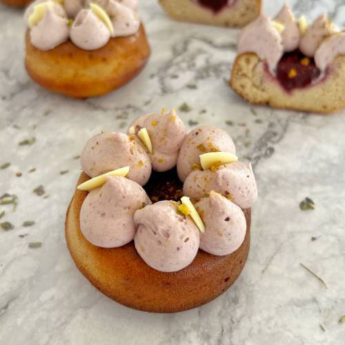 donut de mora y lavanda sin gluten y sin azúcar
